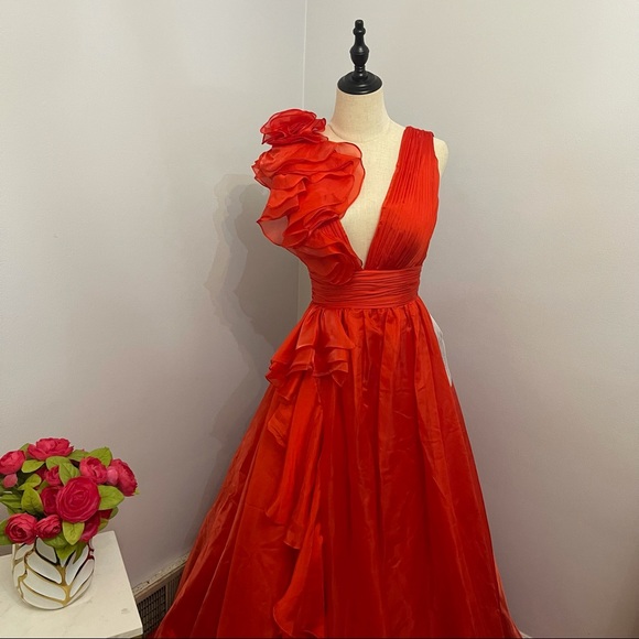 Mac Duggal Ruffle Detail Ruched Cherry Red Chiffon Ballgown Size 4 New With Tag - Picture 8 of 16